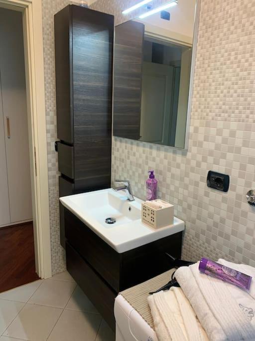 Apartment+Garage Near Novegro Exhibition/Linate Segrate Esterno foto